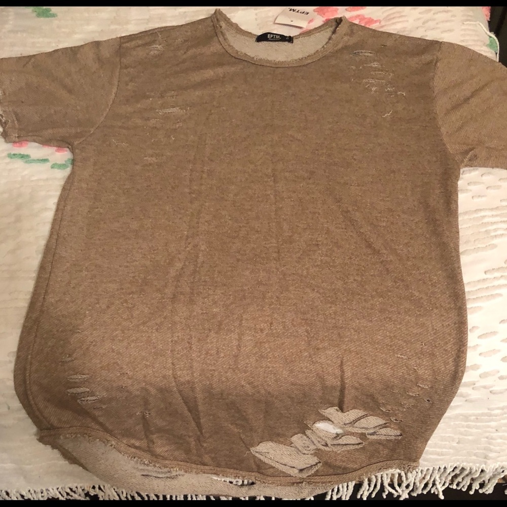 Front and back rips men tee shirt